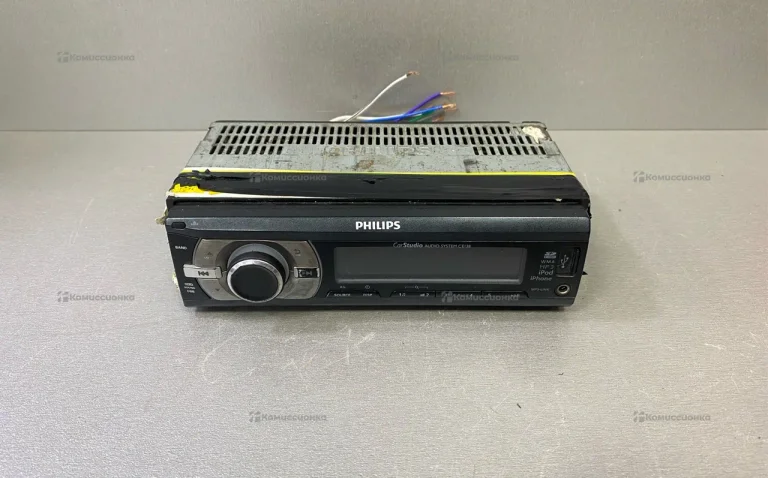 Автомагнитола Philips CE138/51