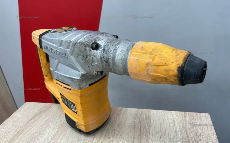 Перфоратор INGCO RH16008