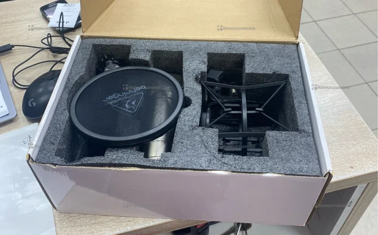 Микрофон Behringer TM1