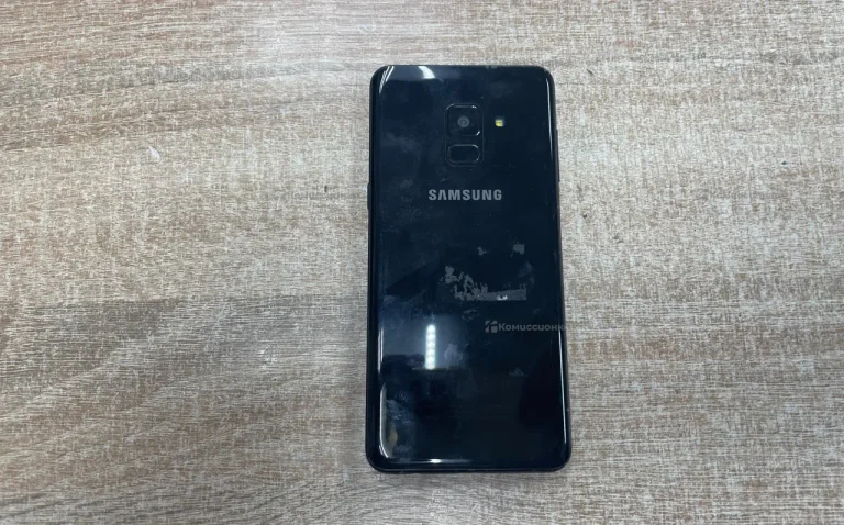 Samsung Galaxy A8 (2016) 3/32 ГБ