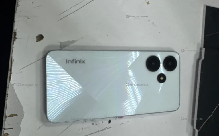 Infinix Hot 30i 4/64 ГБ