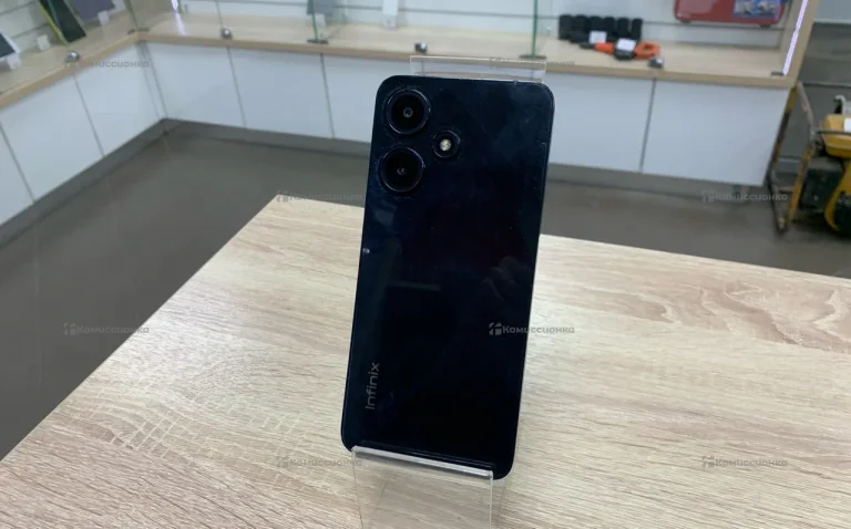 Infinix Hot 30i 4/64 ГБ