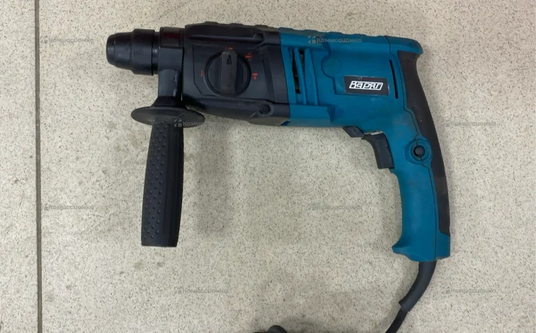 Перфоратор Варяг ПЭ-650