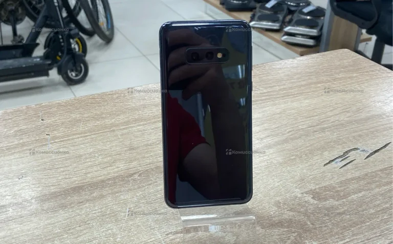 Samsung Galaxy S10e 6/128 ГБ