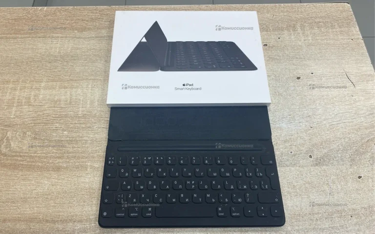 Клавиатура  iPad Smart Keyboard