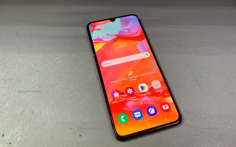 Samsung Galaxy A70 6/128 ГБ