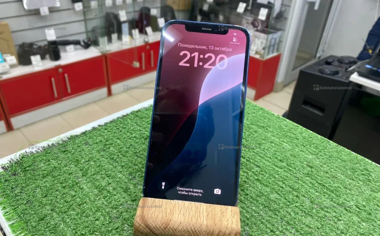 Apple iPhone 12 64 ГБ