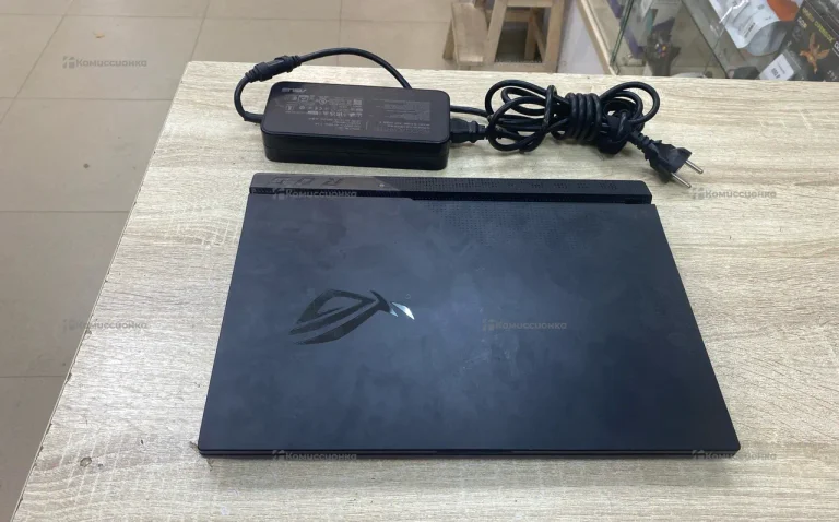 Ноутбук Asus ROG Strix G513QY