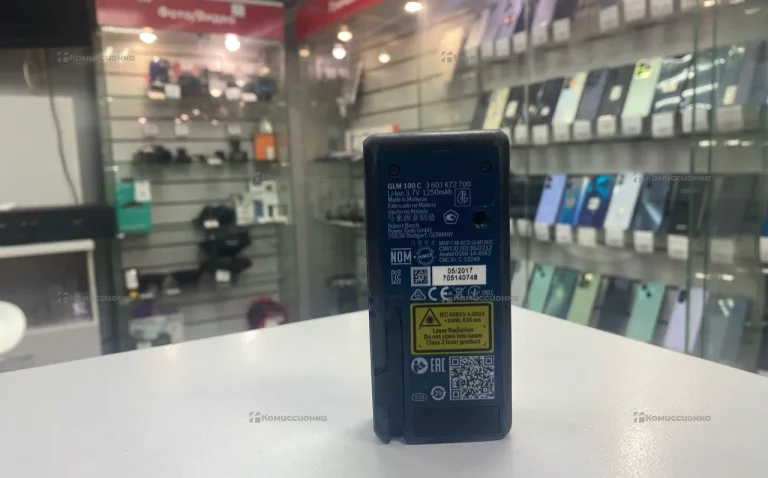 Лазерный дальномер Bosch GLM 100 C Professional