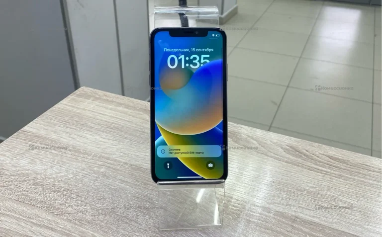 iPhone X 3/64 ГБ