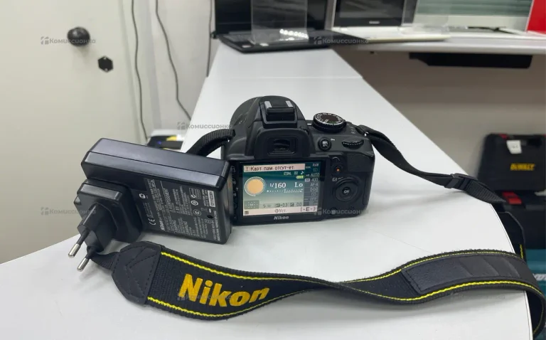 Фотоаппарат  nikon D3100