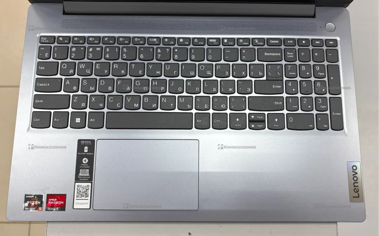 Ноутбук  Lenovo Ideapad Slim 3