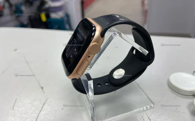 Часы  Apple Watch SE 40mm