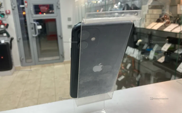 Apple iPhone 11 4/64 ГБ