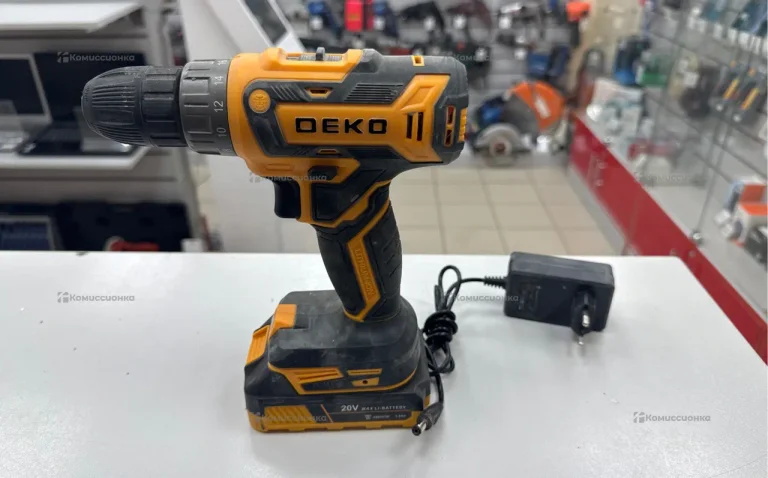 Шуруповерт Deko