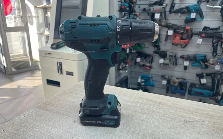 Шуруповерт Makita DF333DZ