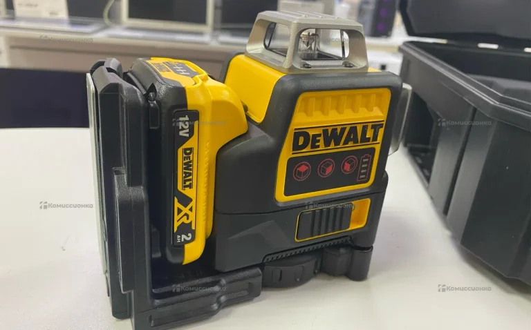 Лазерный уровень DCE089R