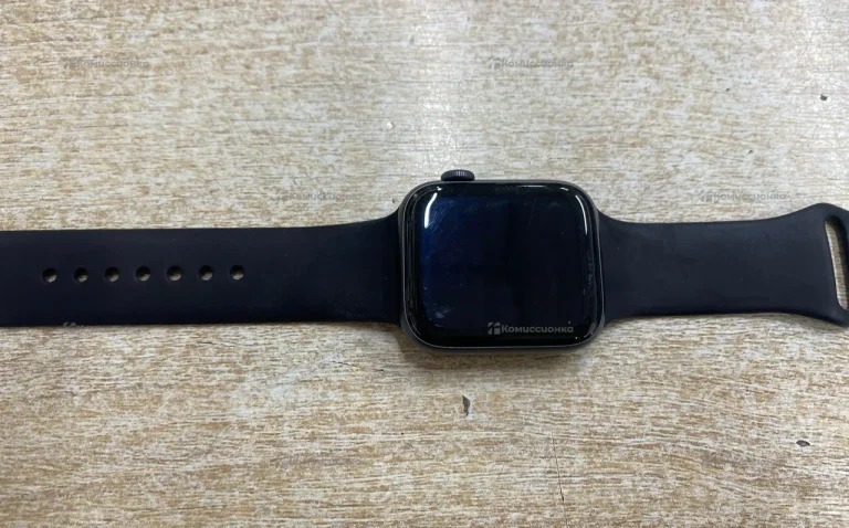 Часы  Apple Watches se 2