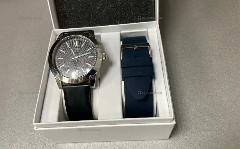 Часы  Guess GW0630G1