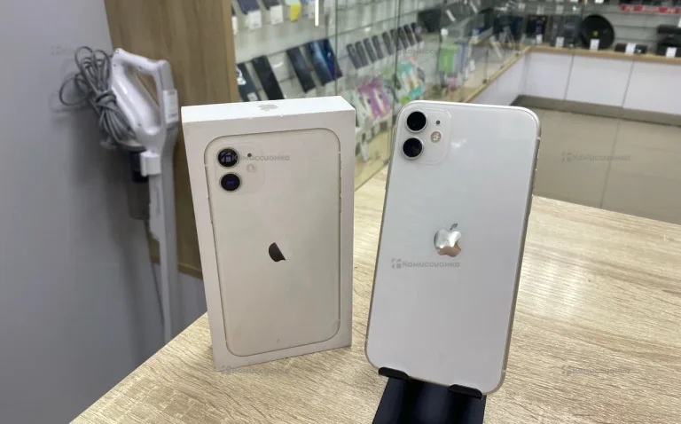 Apple iPhone 11 4/128 ГБ