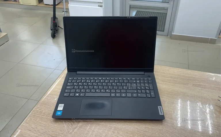 Ноутбук  Lenovo V15 G2