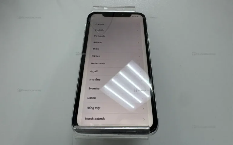 Apple iPhone XR 3/64 ГБ