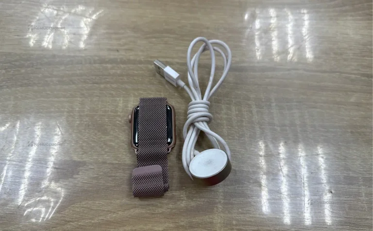 Часы  Apple Watch SE 40mm