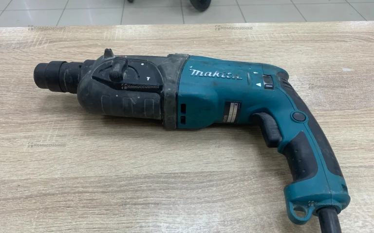 Перфоратор  Makita HR2470