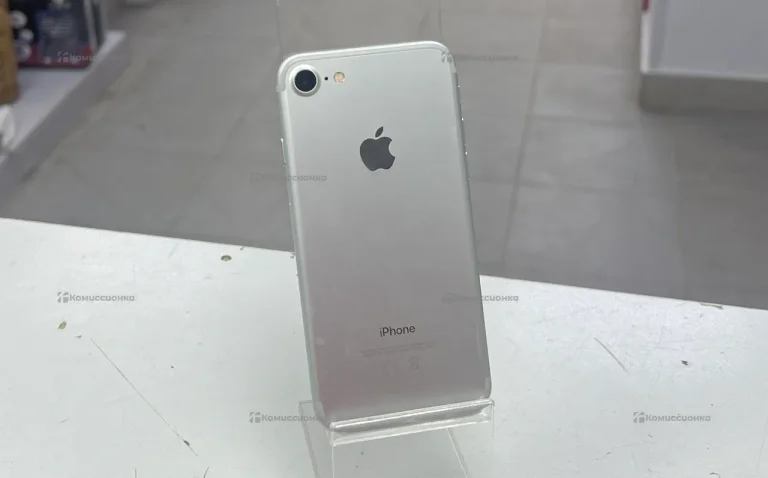 Apple iPhone 7 32 ГБ.