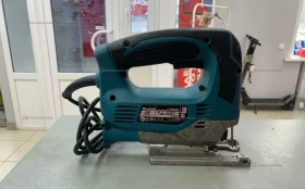 Электролобзик makita JV0600K