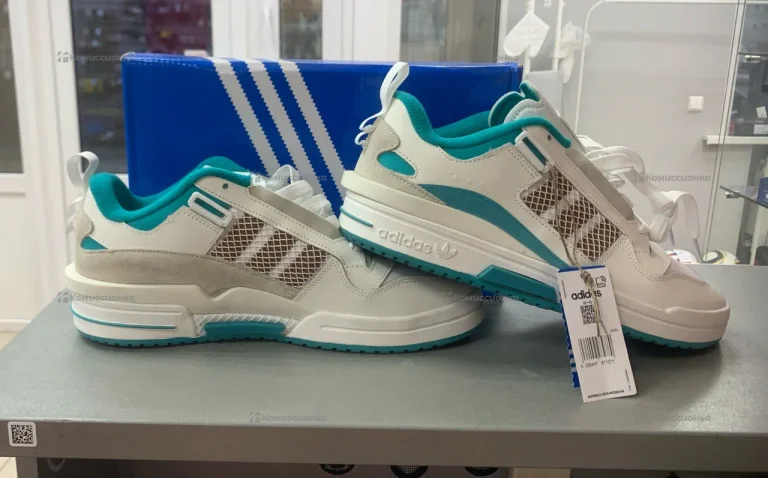 Кроссовки Adidas 43