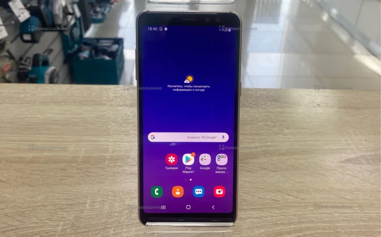 Samsung Galaxy A8 (2018) 4/32 ГБ