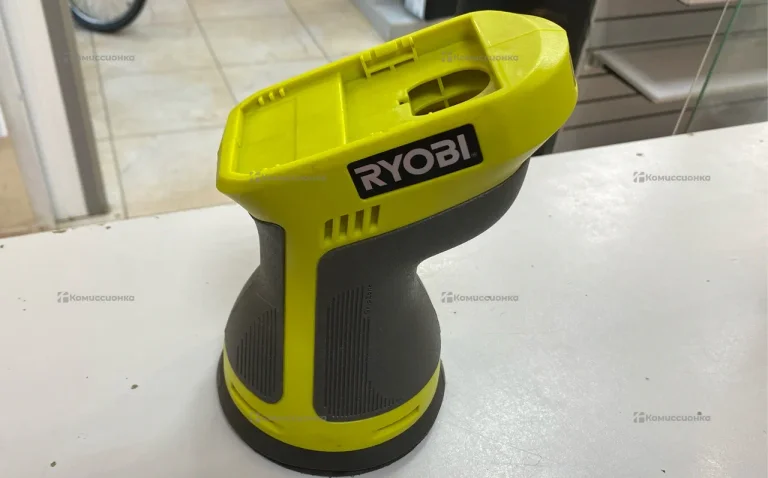 Полировальная аккумуляторная машинка Ryobi CRO-180
