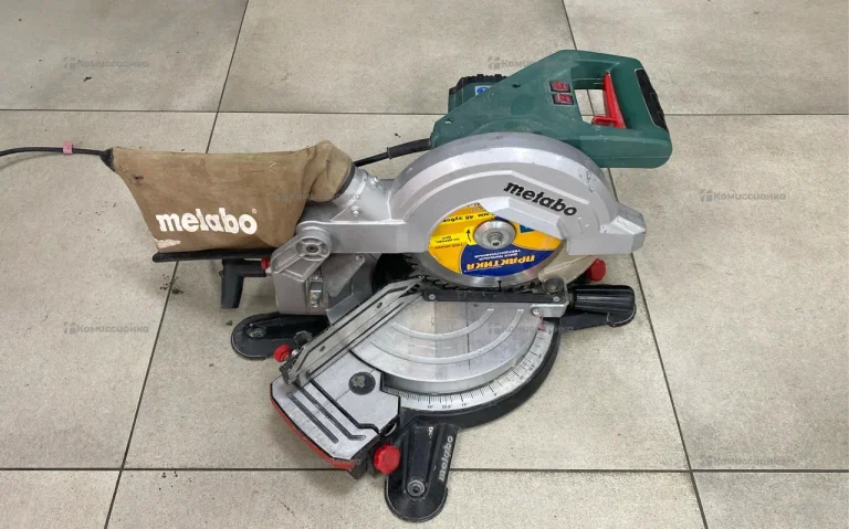 Торцовочная пила Metabo KS 216 M Lasercut