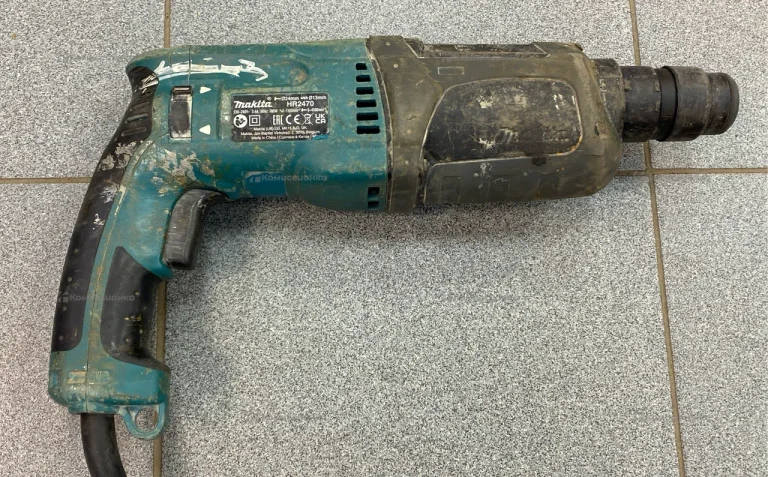 Перфоратор makita HR2470