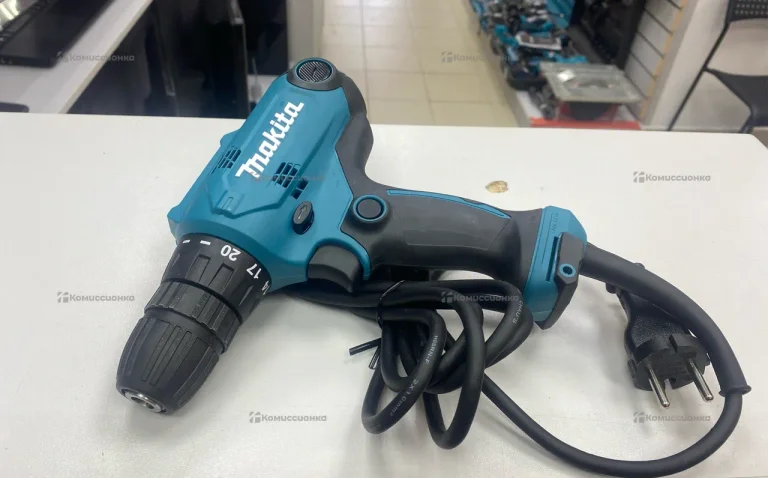 дрель шуруповерт makita df0300