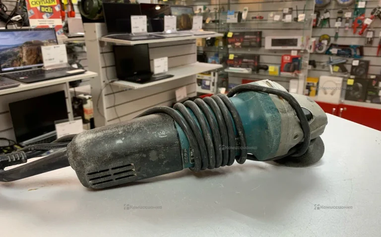 УШМ Makita 9558HNR