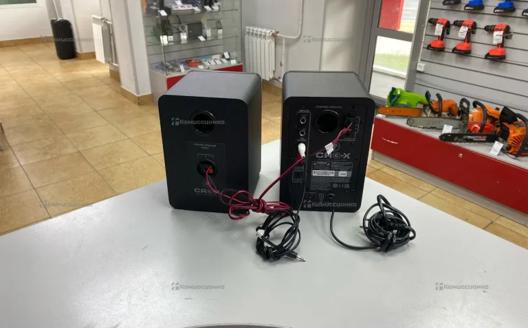 Колонка  mackie cr3-x