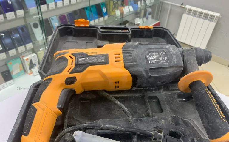 Перфоратор DEKO DKH850W