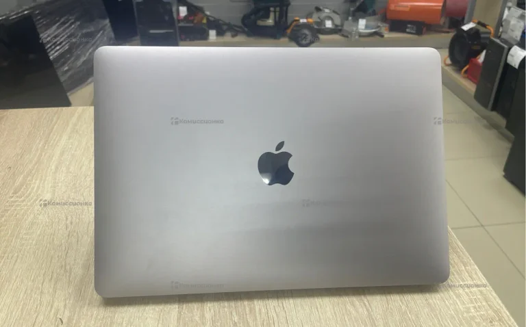 Ноутбук  MacBook Air 2020 M1