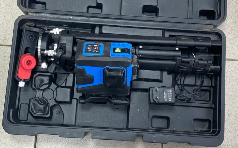 Лазерный уровень Deko LL12-HVR.