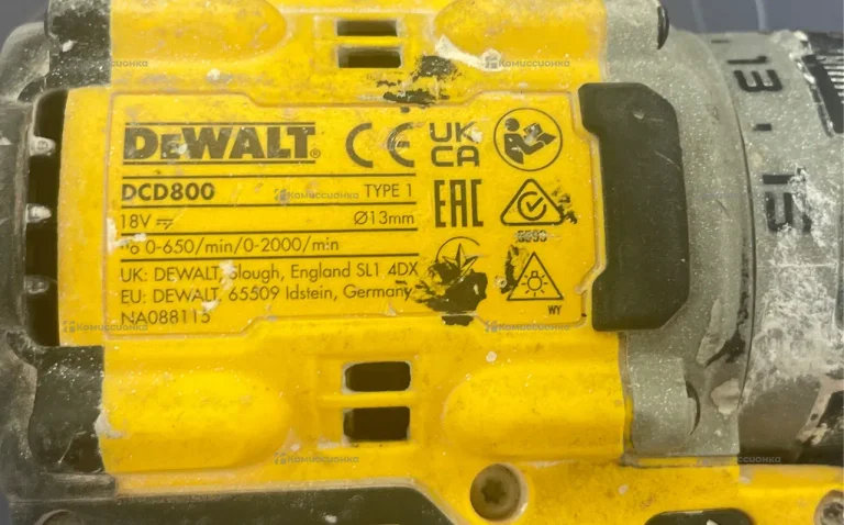 Аккумуляторная дрель-шуруповерт DeWALT DCD800