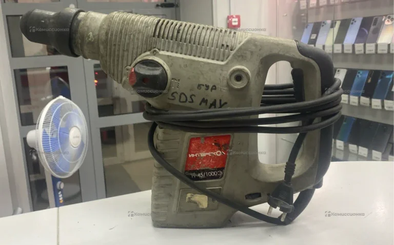 Перфоратор Интерскол П-45/1000Э