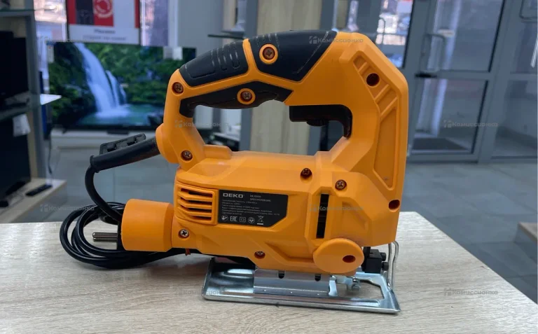 Электролобзик DEKO DKJS650