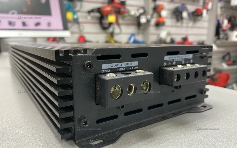 Усилитель  VENOM-2.800