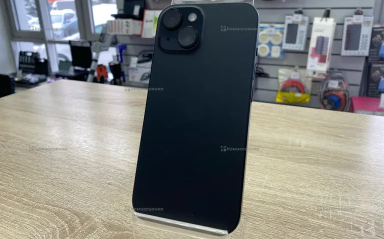 Apple iPhone 15 6/128 ГБ