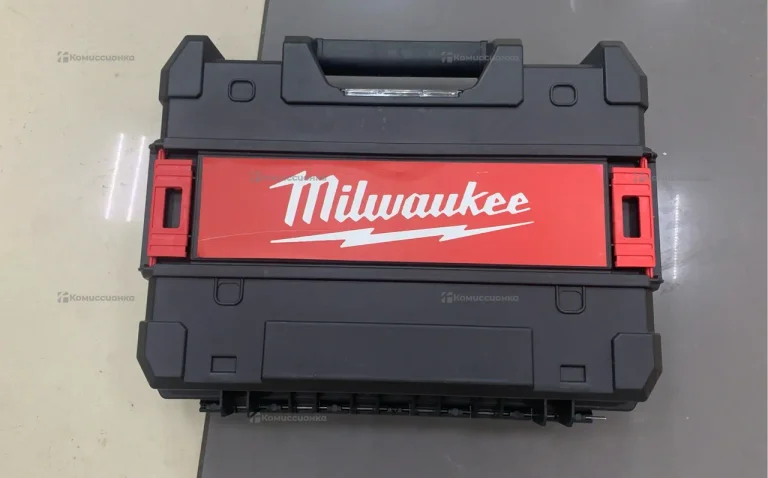 Лазерный уровень Milwaukee (реплика)