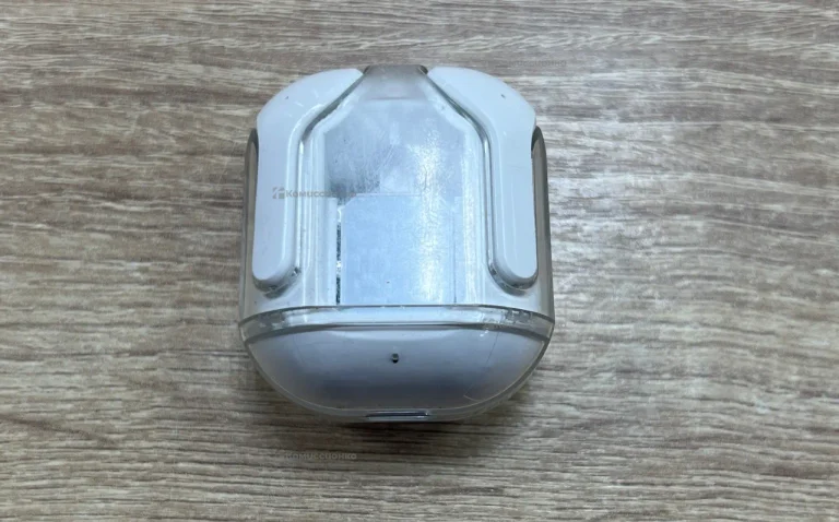 Наушники  белые