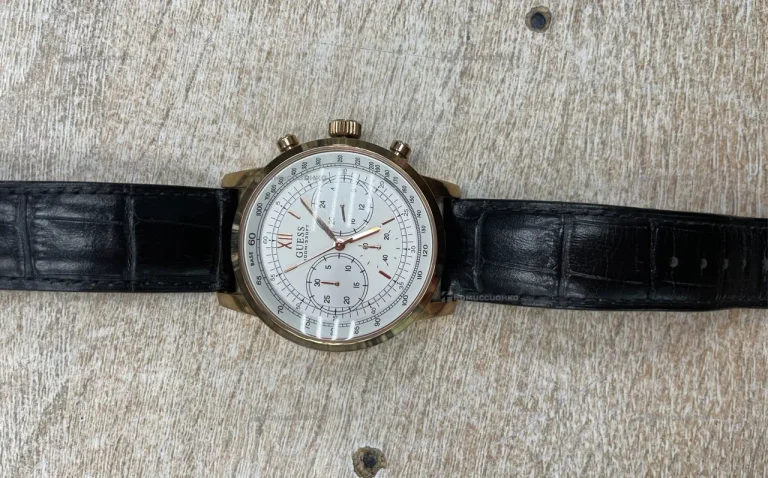 Часы  Guess W0916G2