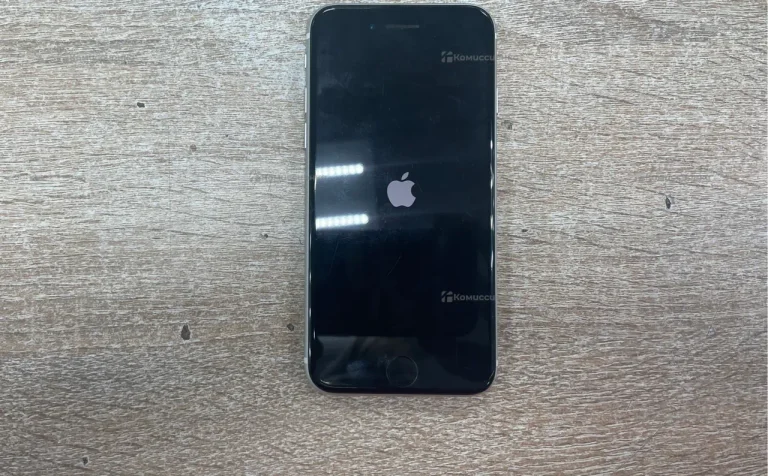 Apple iPhone SE  2020 64Gb